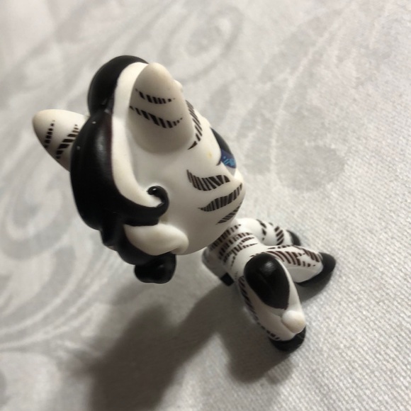 Littlest Pet Shop #903 Zebra LPS - Picture 14 of 16